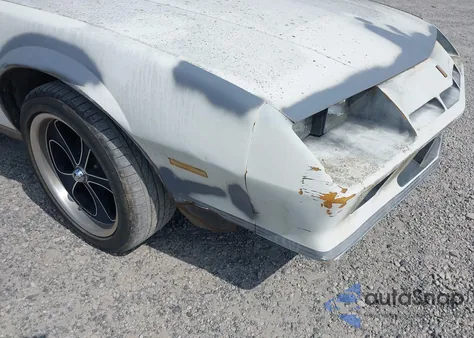 1983 Chevrolet Camaro Berlinetta из США, поврежденный, VIN 1G1AS87H7DL165002